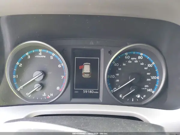 2018 TOYOTA RAV 4 auction photo 7