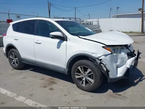 2T3WFREVXJW463665 2018 TOYOTA RAV 4 - Image 1
