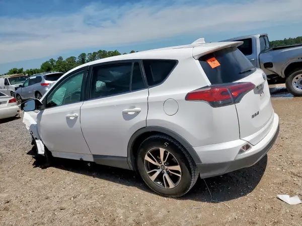 2T3WFREVXJW465447 2018 TOYOTA RAV 4 - Image 2