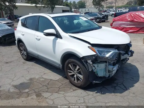 2T3WFREVXJW515148 2018 TOYOTA RAV 4 - Image 1