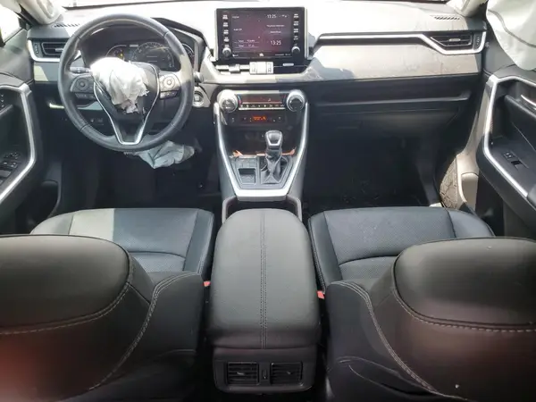 2T3Y1RFV0KW026118 2019 TOYOTA RAV 4 - Image 8