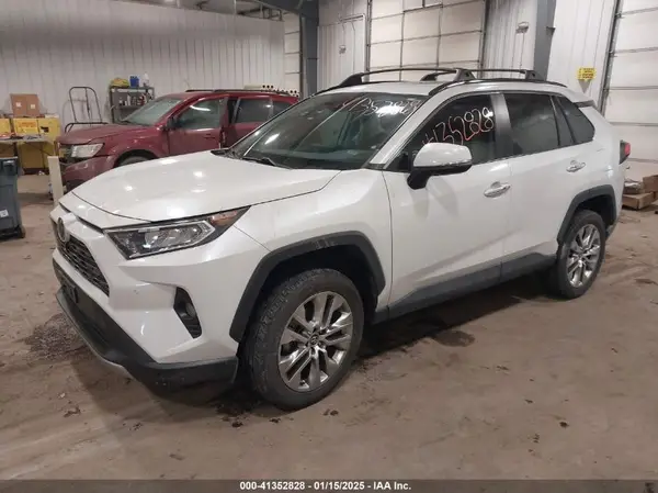 2T3Y1RFV2LW098844 2020 TOYOTA RAV 4 - Image 2