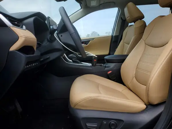 2023 TOYOTA RAV 4 auction photo 7