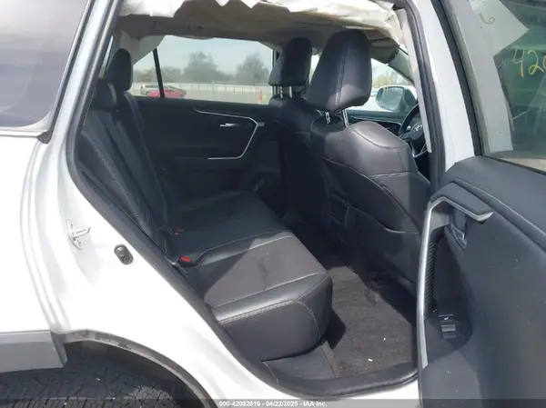 2T3Y1RFV3LW068252 2020 TOYOTA RAV 4 - Image 8