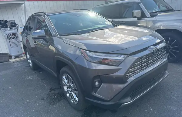 2T3Y1RFV4RC272858 2024 TOYOTA RAV 4 - Image 1