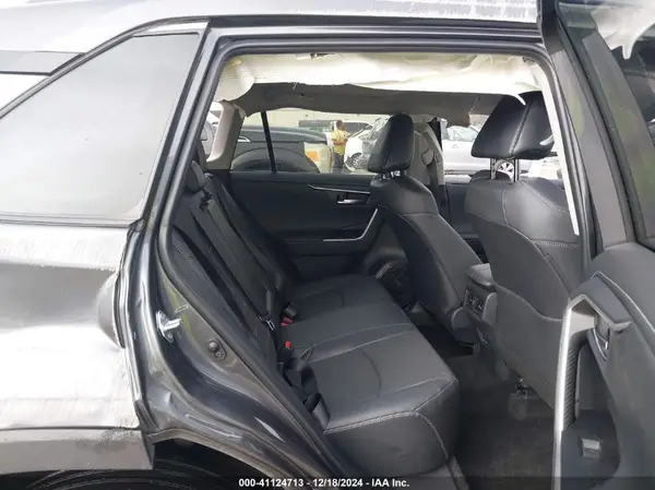 2T3Y1RFV4RW339537 2024 TOYOTA RAV 4 - Image 8