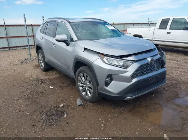 2T3Y1RFV5KC011082 2019 TOYOTA RAV 4 - Image 1