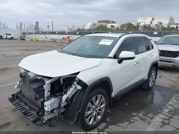2T3Y1RFVXKC008176 2019 TOYOTA RAV 4 - Image 2