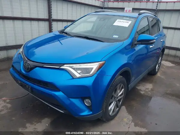 2T3YFREV0HW317178 2017 TOYOTA RAV 4 - Image 2