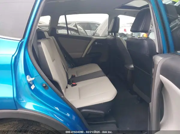 2T3YFREV0HW317178 2017 TOYOTA RAV 4 - Image 8