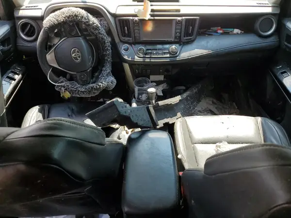 2T3YFREV1HW356927 2017 TOYOTA RAV 4 - Image 8