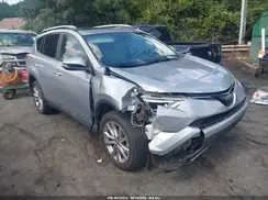 2T3YFREV2JW518294 2018 TOYOTA RAV 4