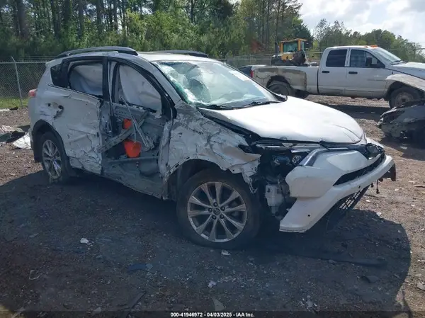 2T3YFREV3JW457120 2018 TOYOTA RAV 4 - Image 1