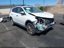 2T3YFREV4JW445932 2018 TOYOTA RAV 4