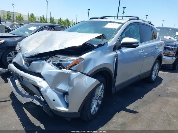 2T3YFREV4JW454940 2018 TOYOTA RAV 4 - Image 2