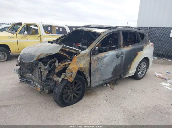 2T3YFREV5HW334803 2017 TOYOTA RAV 4 - Image 2