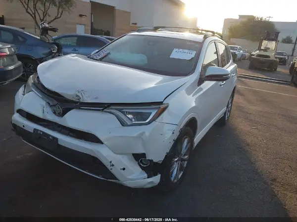 2T3YFREV5HW335093 2017 TOYOTA RAV 4 - Image 2
