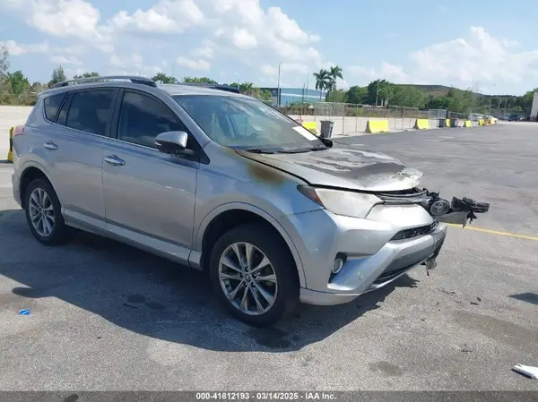 2T3YFREV5HW336499 2017 TOYOTA RAV 4 - Image 1