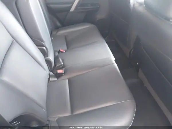 2T3YFREV5JW427648 2018 TOYOTA RAV 4 - Image 8