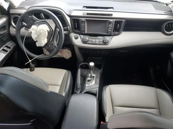 2T3YFREV6HW361055 2017 TOYOTA RAV 4 - Image 8
