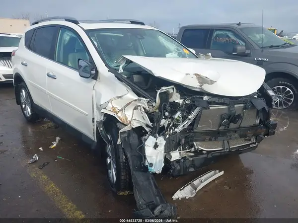 2T3YFREV7HW317355 2017 TOYOTA RAV 4 - Image 1