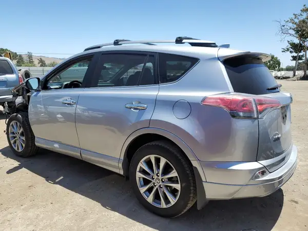 2T3YFREV7HW330607 2017 TOYOTA RAV 4 - Image 2
