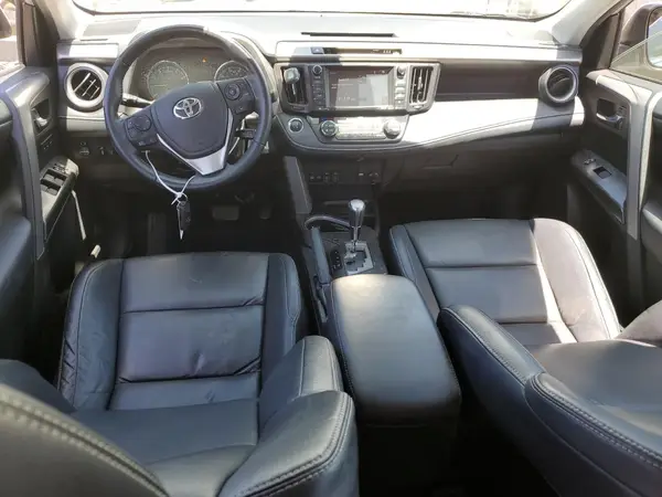 2T3YFREV7HW330607 2017 TOYOTA RAV 4 - Image 8