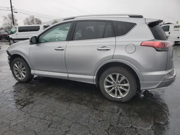 2T3YFREV7HW360156 2017 TOYOTA RAV 4 - Image 2