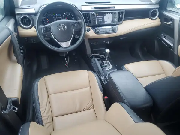 2T3YFREV7HW383131 2017 TOYOTA RAV 4 - Image 8