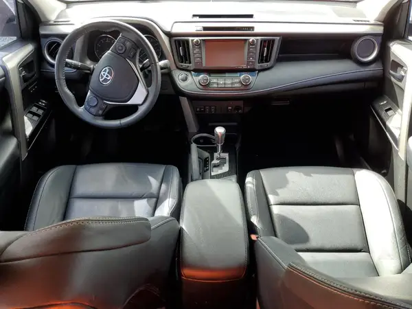 2T3YFREV7HW391925 2017 TOYOTA RAV 4 - Image 8