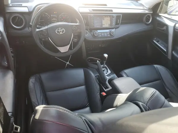 2T3YFREV8HW319552 2017 TOYOTA RAV 4 - Image 8