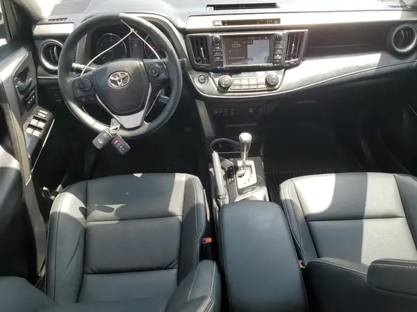 2T3YFREV8JW429815 2018 TOYOTA RAV 4 - Image 8