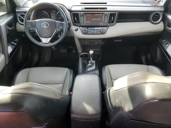 2T3YFREV9GW309627 2016 TOYOTA RAV 4 - Image 8