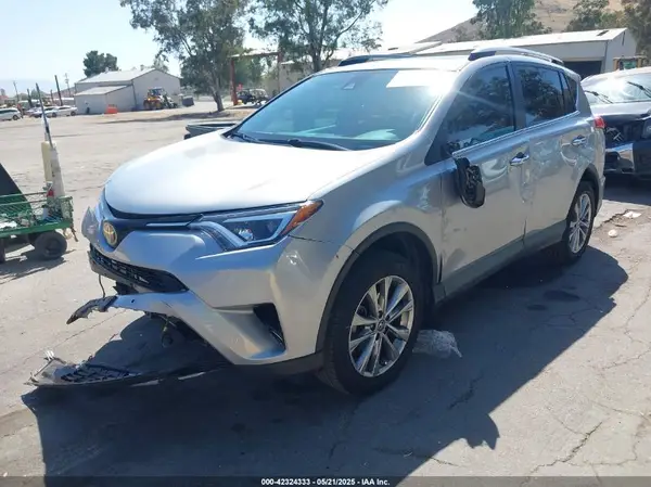 2T3YFREV9HW320709 2017 TOYOTA RAV 4 - Image 2