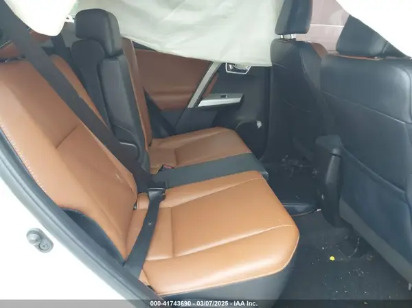 2T3YFREVXHW319536 2017 TOYOTA RAV 4 - Image 8