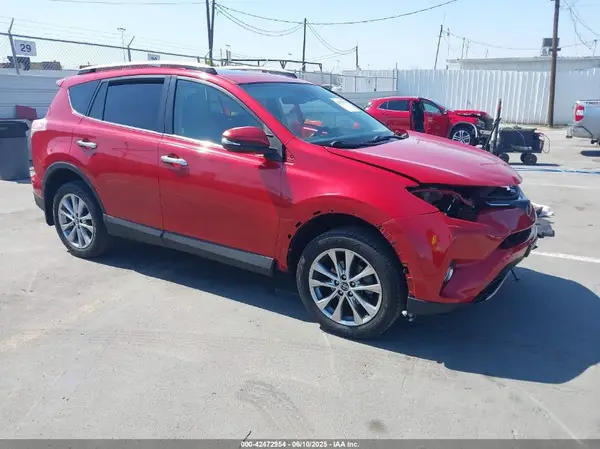 2T3YFREVXHW390929 2017 TOYOTA RAV 4 - Image 1