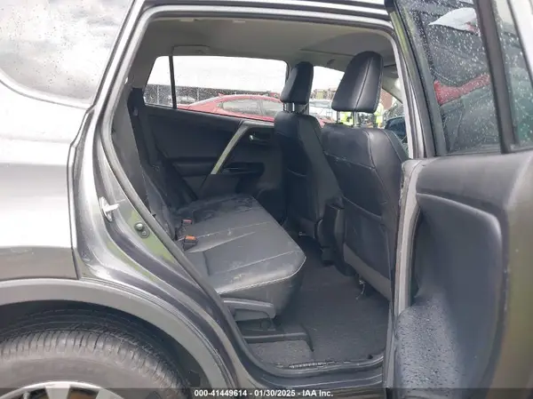 2T3YFREVXJW429086 2018 TOYOTA RAV 4 - Image 8