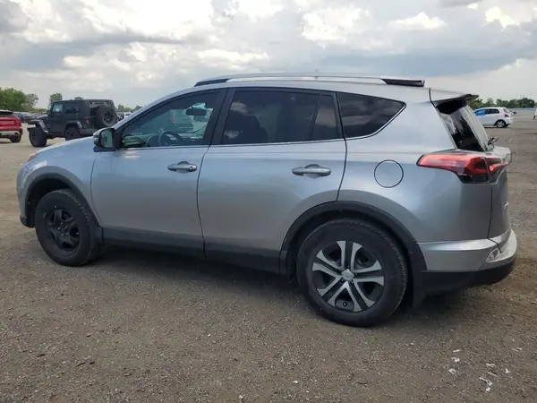 2T3ZFREV0GW297565 2016 TOYOTA RAV 4 - Image 2