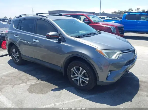 2T3ZFREV0HW313538 2017 TOYOTA RAV 4 - Image 1