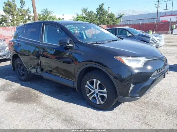 2T3ZFREV0HW389597 2017 TOYOTA RAV 4 - Image 1