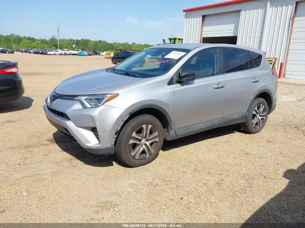 2T3ZFREV0JW407926 2018 TOYOTA RAV 4 - Image 2