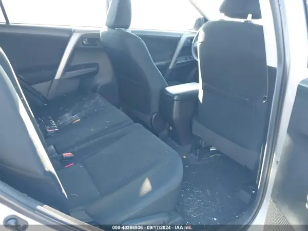 2T3ZFREV0JW451358 2018 TOYOTA RAV 4 - Image 8