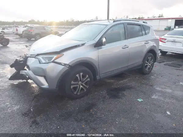 2T3ZFREV0JW515530 2018 TOYOTA RAV 4 - Image 2