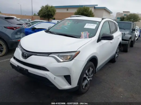 2T3ZFREV1HW331448 2017 TOYOTA RAV 4 - Image 2