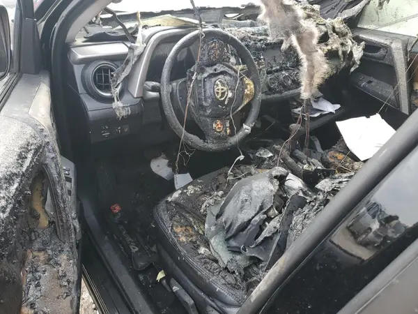 2T3ZFREV1HW334768 2017 TOYOTA RAV 4 - Image 8