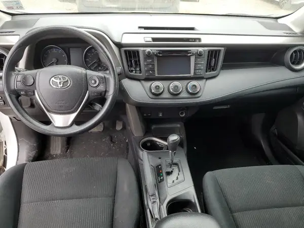 2T3ZFREV1JW440689 2018 TOYOTA RAV 4 - Image 8