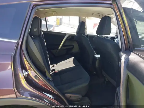 2T3ZFREV1JW459422 2018 TOYOTA RAV 4 - Image 8