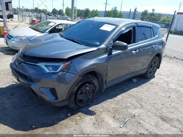 2T3ZFREV1JW517562 2018 TOYOTA RAV 4 - Image 2