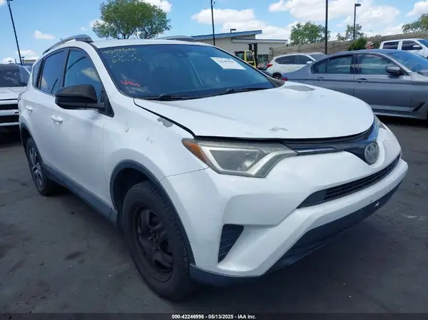 2T3ZFREV2HW355371 2017 TOYOTA RAV 4 - Image 1