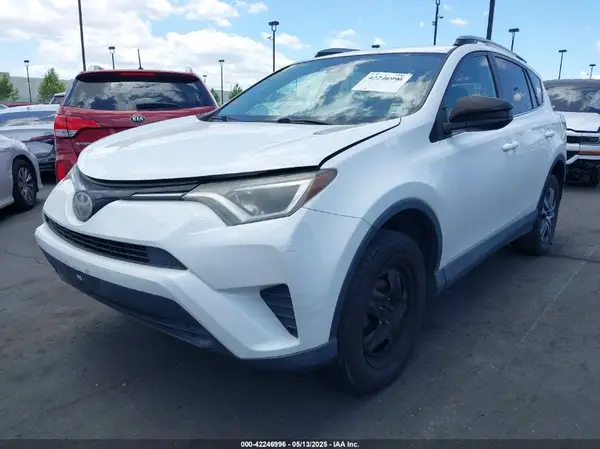 2T3ZFREV2HW355371 2017 TOYOTA RAV 4 - Image 2